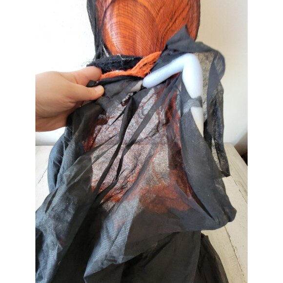 Hanging jack-o'-lantern Halloween home decor Grim reaper scary prop - Picture 9 of 11